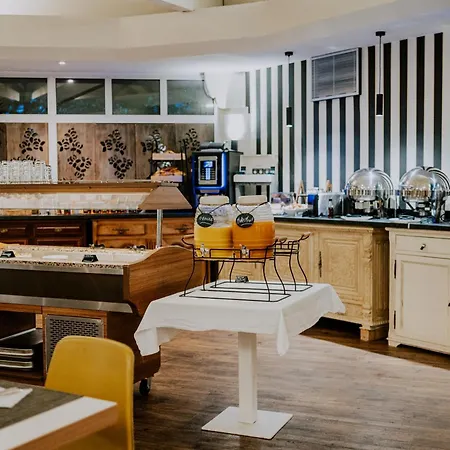 Hotel Garrigae Domaine De L'esterel - Piscine&spa Cinq Mondes