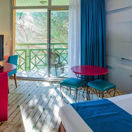 Garrigae Domaine De L'esterel - Piscine&spa Cinq Mondes