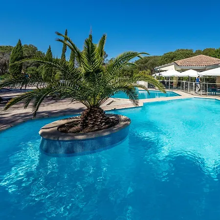 Отель Garrigae Domaine De L'esterel - Piscine & Cinq Mondes Сен-Рафаэль