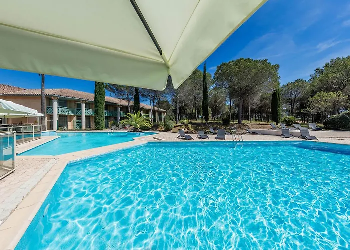 Garrigae Domaine De L'esterel - Piscine & Cinq Mondes فندق 4*