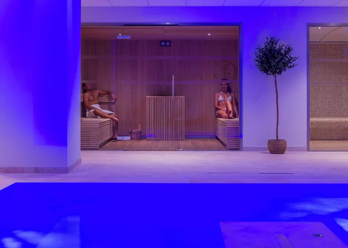 Garrigae Domaine De L'esterel - Piscine & Cinq Mondes فندق 4*